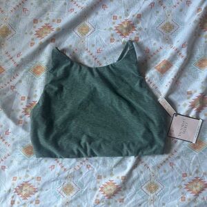 Victoria's Secret || NWOT High-Neck Crisscross Back Bralette (M)